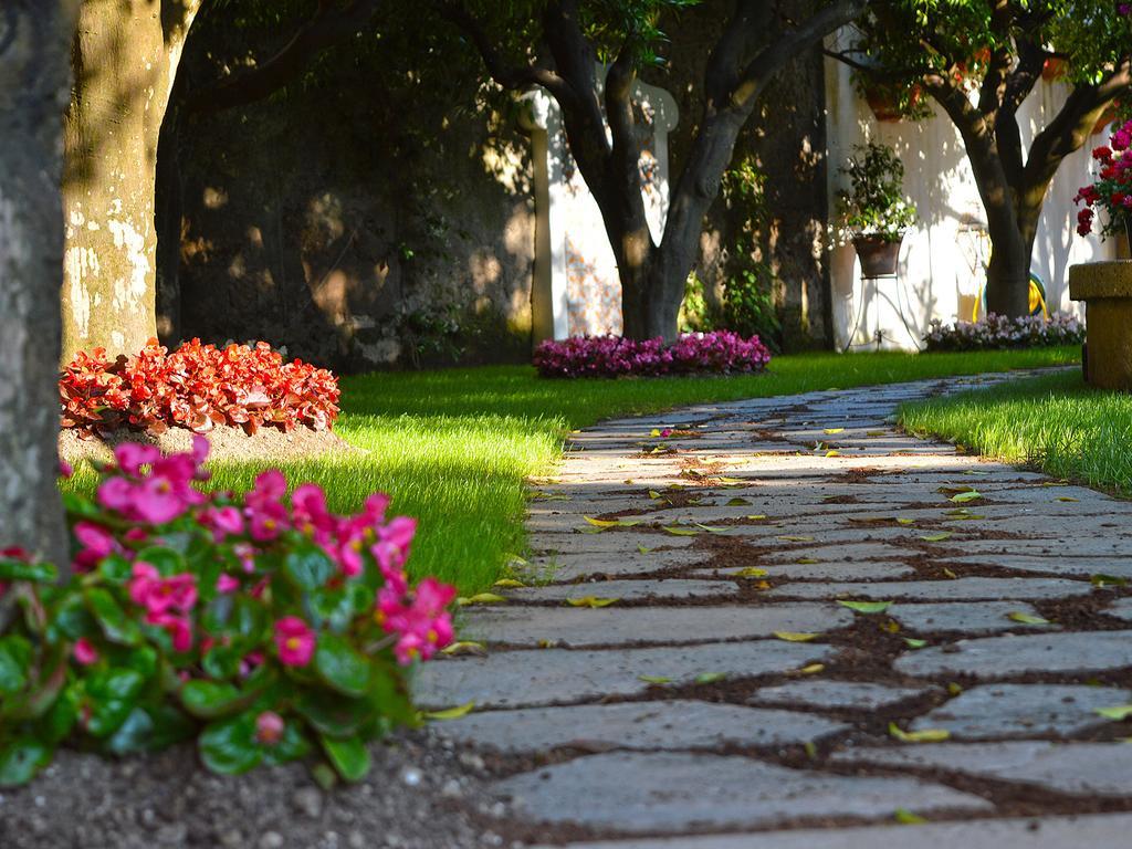 The Secret Garden Relais Hotel ปิอาโนดิซอร์เรนโต ภายนอก รูปภาพ