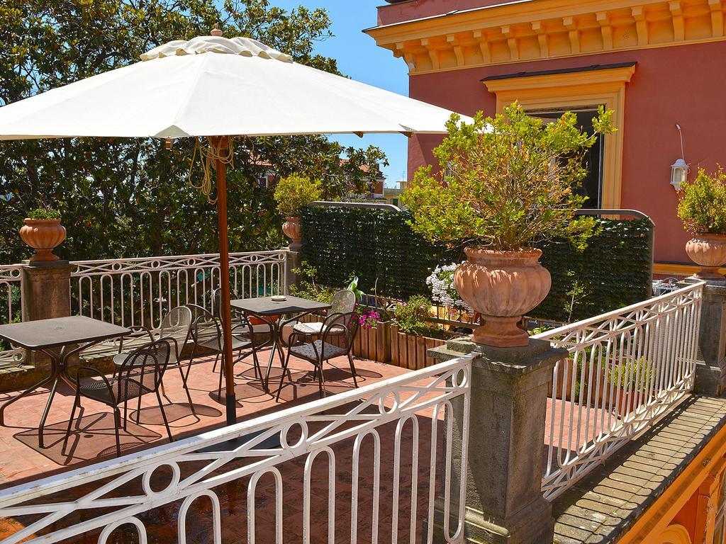 The Secret Garden Relais Hotel ปิอาโนดิซอร์เรนโต ภายนอก รูปภาพ